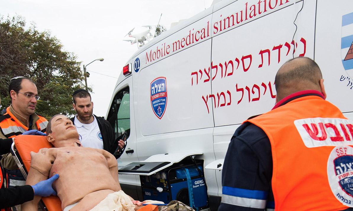 עיצוב לוגו - מתיחת פנים ללוגו הצלה יו"ש - hazala ambulance- 